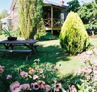Holyrood House - Lennox Head Accommodation