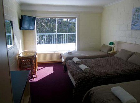 Falls Creek Hotel - Lennox Head Accommodation 0