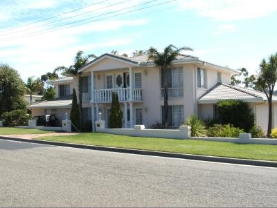 Gracelands - Lennox Head Accommodation 0