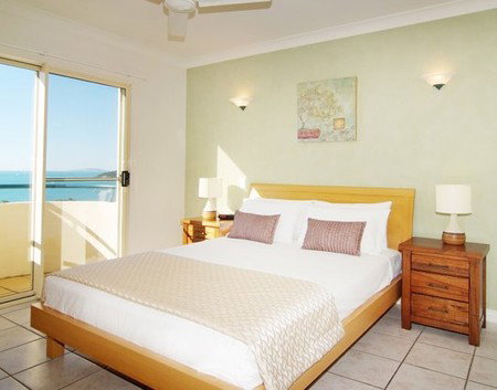 Airlie Beach QLD Lennox Head Accommodation