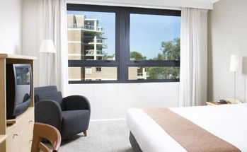 Pacific International Suites Parramatta - Lennox Head Accommodation 3
