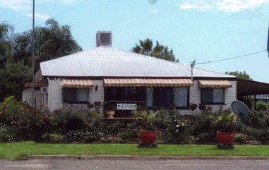 Injune Motel - Lennox Head Accommodation 1