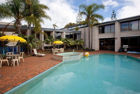 Palm Court Motor Inn - Lennox Head Accommodation 2