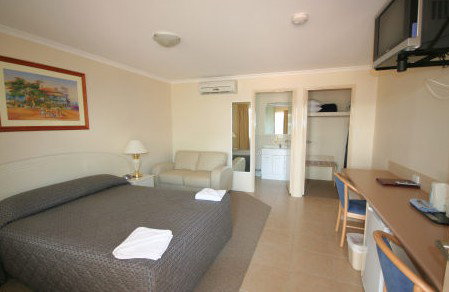 Chinchilla Palms Motor Inn - Lennox Head Accommodation 1