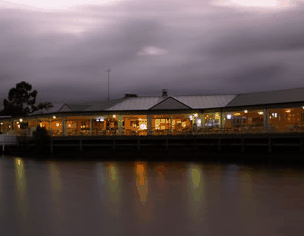 Waterfront Hotel - Lennox Head Accommodation