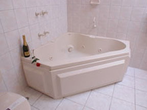 Hume Villa Motor Inn - Lennox Head Accommodation 4