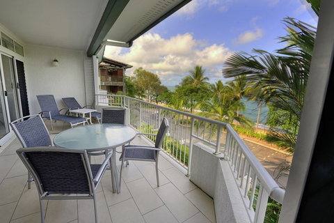 Costa Royale Beachfront Apartments - Lennox Head Accommodation 4