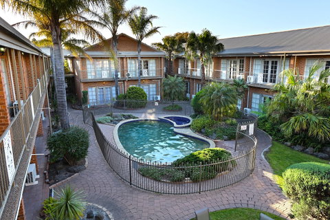 Quality Hotel Melbourne Airport - Lennox Head Accommodation 0