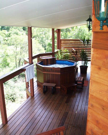 Ravensbourne QLD Lennox Head Accommodation