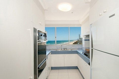 Beachside Tower - Lennox Head Accommodation 3