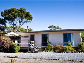 Cockatoo View - Lennox Head Accommodation 0