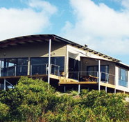 Saar Beach House - Lennox Head Accommodation