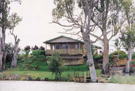 Mundic Grove Cottage - Lennox Head Accommodation 0
