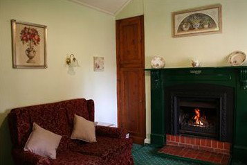 Sarah's Cottage - Lennox Head Accommodation 4
