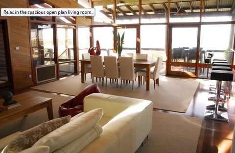 Sleaford Bay Retreat - Lennox Head Accommodation 1