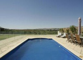 McLaren Ridge 4 - McLaren Ridge Log Cabins - Lennox Head Accommodation 0