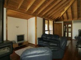McLaren Ridge 4 - McLaren Ridge Log Cabins - Lennox Head Accommodation 1