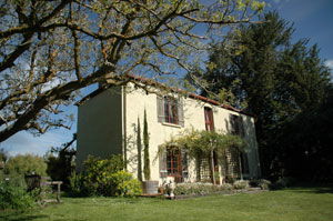 Adelaide Hills Retreats - Lennox Head Accommodation 0