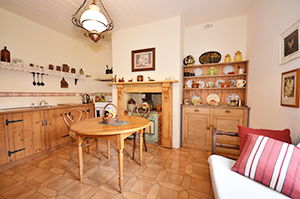 Adelaide Hills Retreats - Lennox Head Accommodation 2