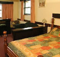 Olde Tudor Hotel - Lennox Head Accommodation