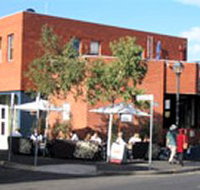 Prince of Wales Hotel - Lennox Head Accommodation