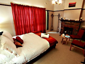 Old Cable Station Colonial Retreat - Lennox Head Accommodation 0