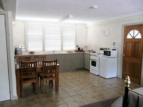 Campania Hills - Lennox Head Accommodation 0