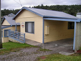 George's Cottage - Lennox Head Accommodation 0