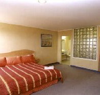 Lighthouse Hotel - Lennox Head Accommodation