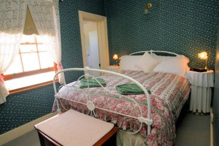 Wilmot Arms Inn - Lennox Head Accommodation 2