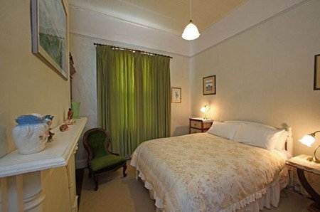 Estowen House - Lennox Head Accommodation 1