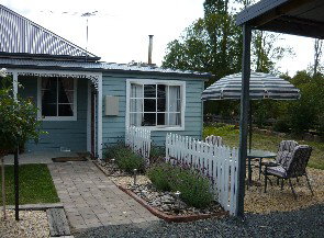 Westeria Cottage - Lennox Head Accommodation 2