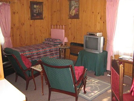 The Grove - Lennox Head Accommodation 1