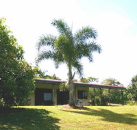 Daintree Mountain View Retreat and Vanilla Beans - Lennox Head Accommodation