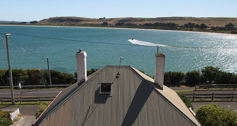 Captains Cottage - Lennox Head Accommodation 2