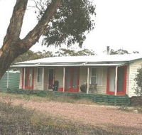 Christmas Tree Cottage - Lennox Head Accommodation