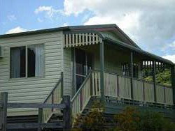 Halls Country Cottages - Lennox Head Accommodation 0