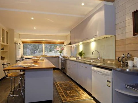 Silvertop Snowy Mountains Retreat - Lennox Head Accommodation 2
