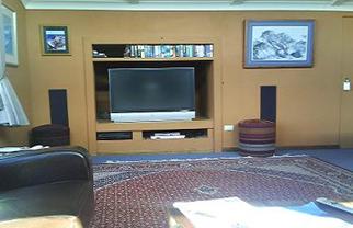 Hannas Hutte - Lennox Head Accommodation 1