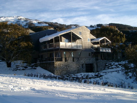 Snowbound Chalets - Lennox Head Accommodation 5