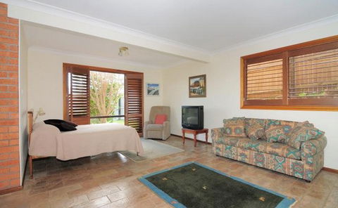 Baileys, Gerringong - Lennox Head Accommodation 2