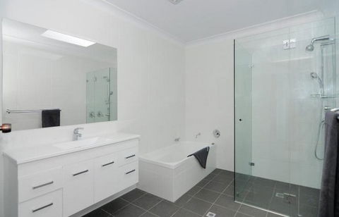 Baileys, Gerringong - Lennox Head Accommodation 4