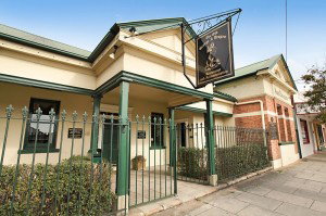 The Old George And Dragon Guesthouse - Lennox Head Accommodation 1