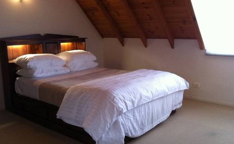 Artist Cottage Ogishi Craft Centre - Lennox Head Accommodation 1