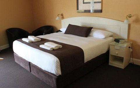 Bowen Inn - Lennox Head Accommodation 2