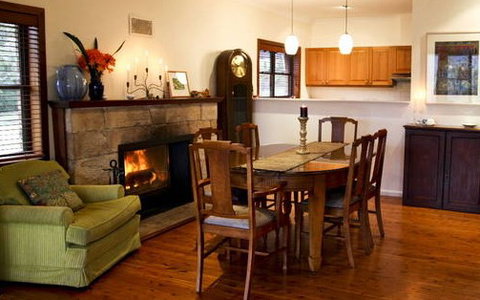 A Church And Homestead In Mudgee - Lennox Head Accommodation 3