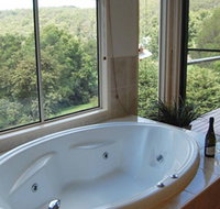 Ravensbourne Escape Kookaburra Kottage - Lennox Head Accommodation