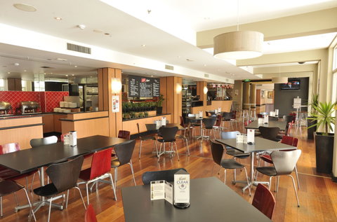 Sleep And Go Hotel, Preston - Lennox Head Accommodation 5