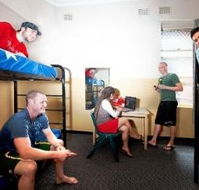 Maze Backpackers And Cb Hotel - Lennox Head Accommodation