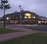 Grand Tasman Hotel - Lennox Head Accommodation